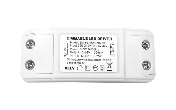 5-7W 220-240Vac 可控硅深度调光电源 5-7W 220-240Vac 可控硅深度调光电源